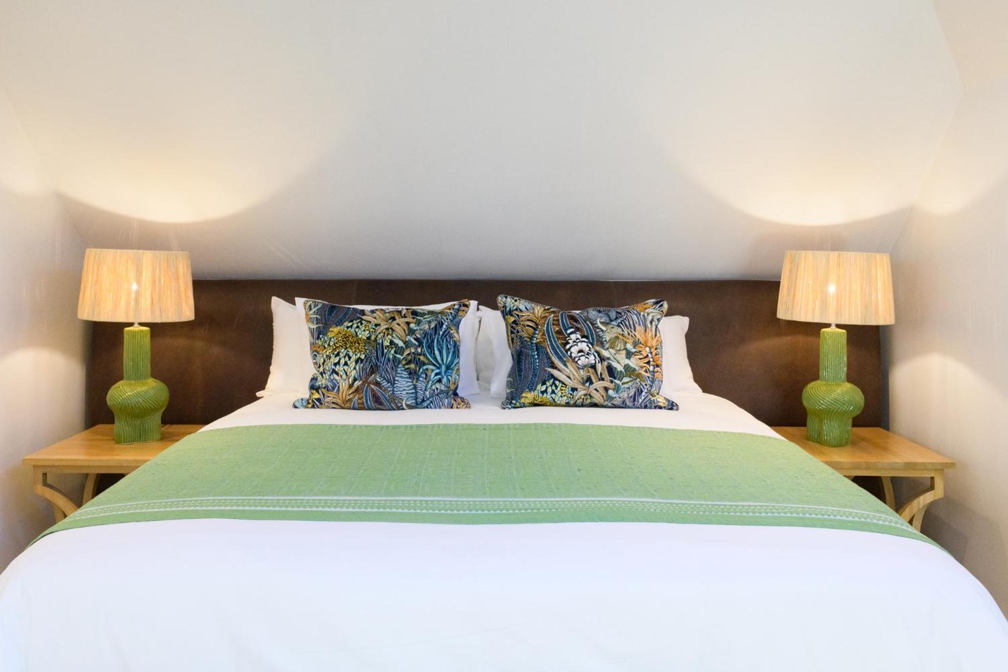 Luxury Apartments - Rozenhof Villa 斯泰伦博斯 外观 照片
